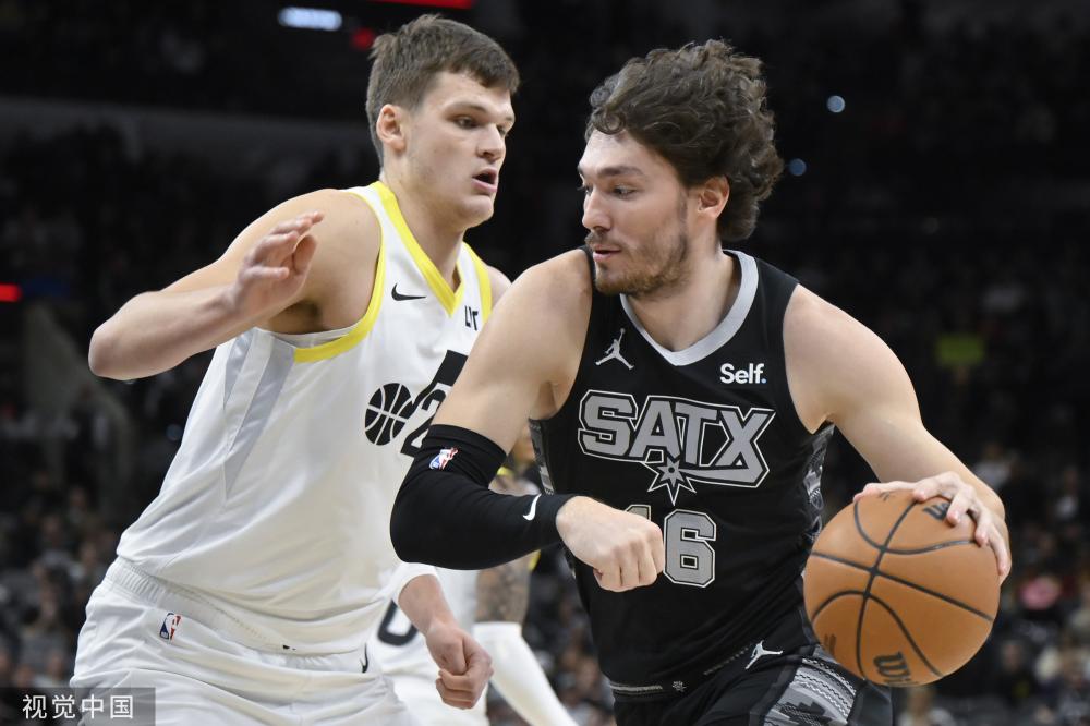 而且從情感 而且從情感