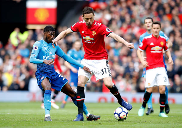 敏銳的門前 敏銳的門前