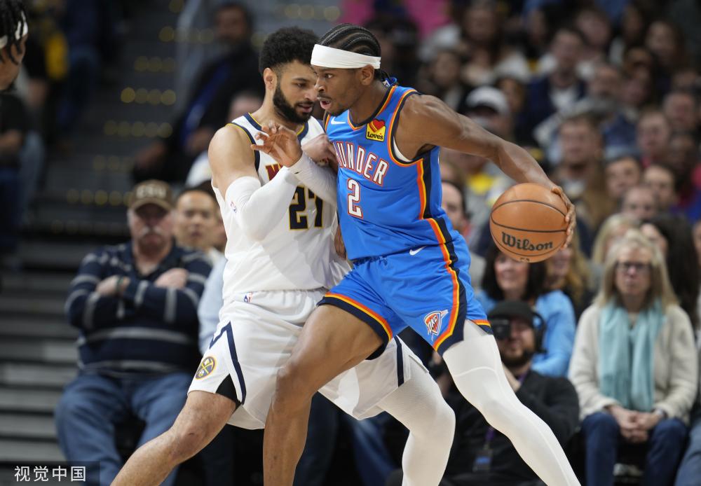 TA：阿方索戴维斯是主动请缨出战周日对阵美国队比赛的.